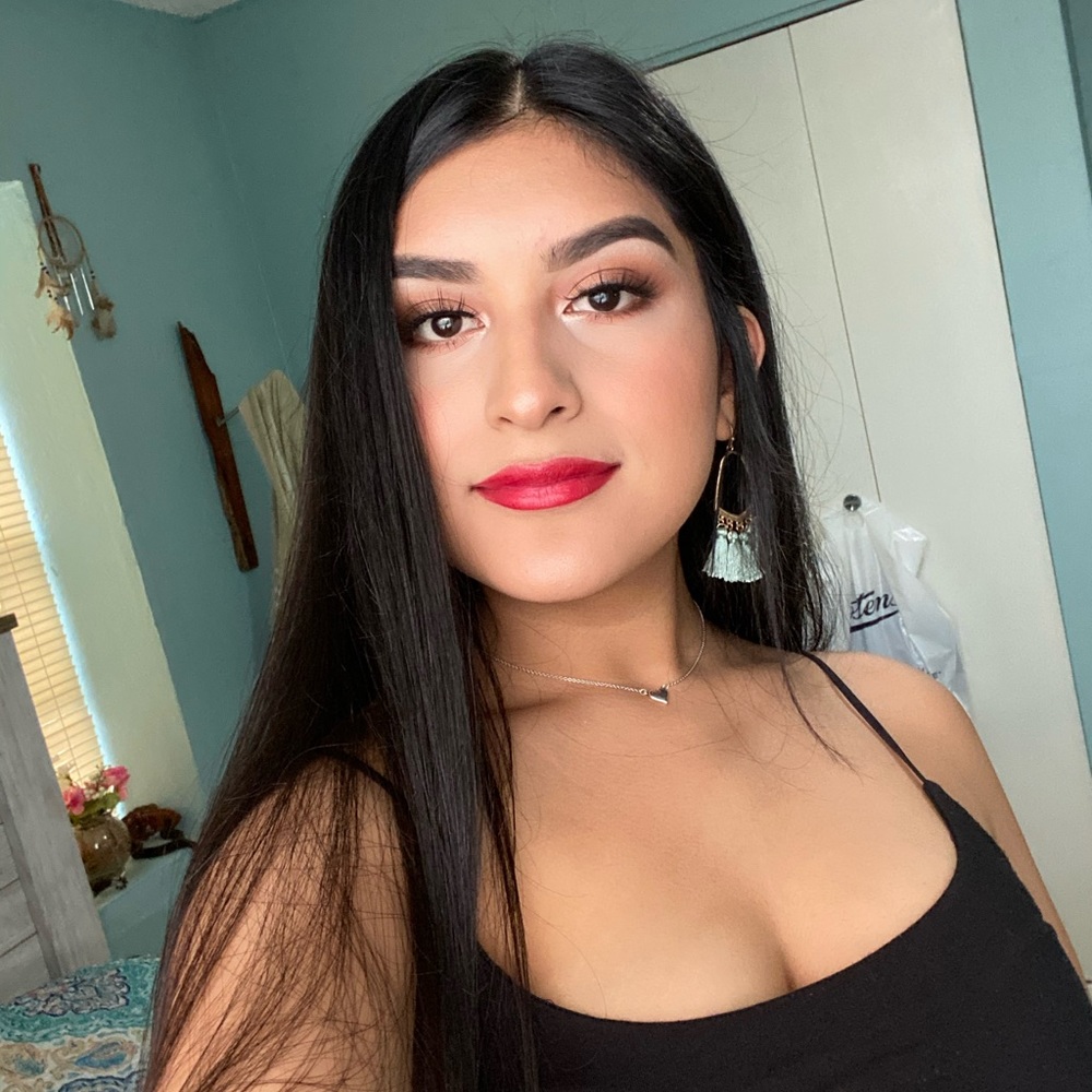 Meet your Posher, Jocelyn